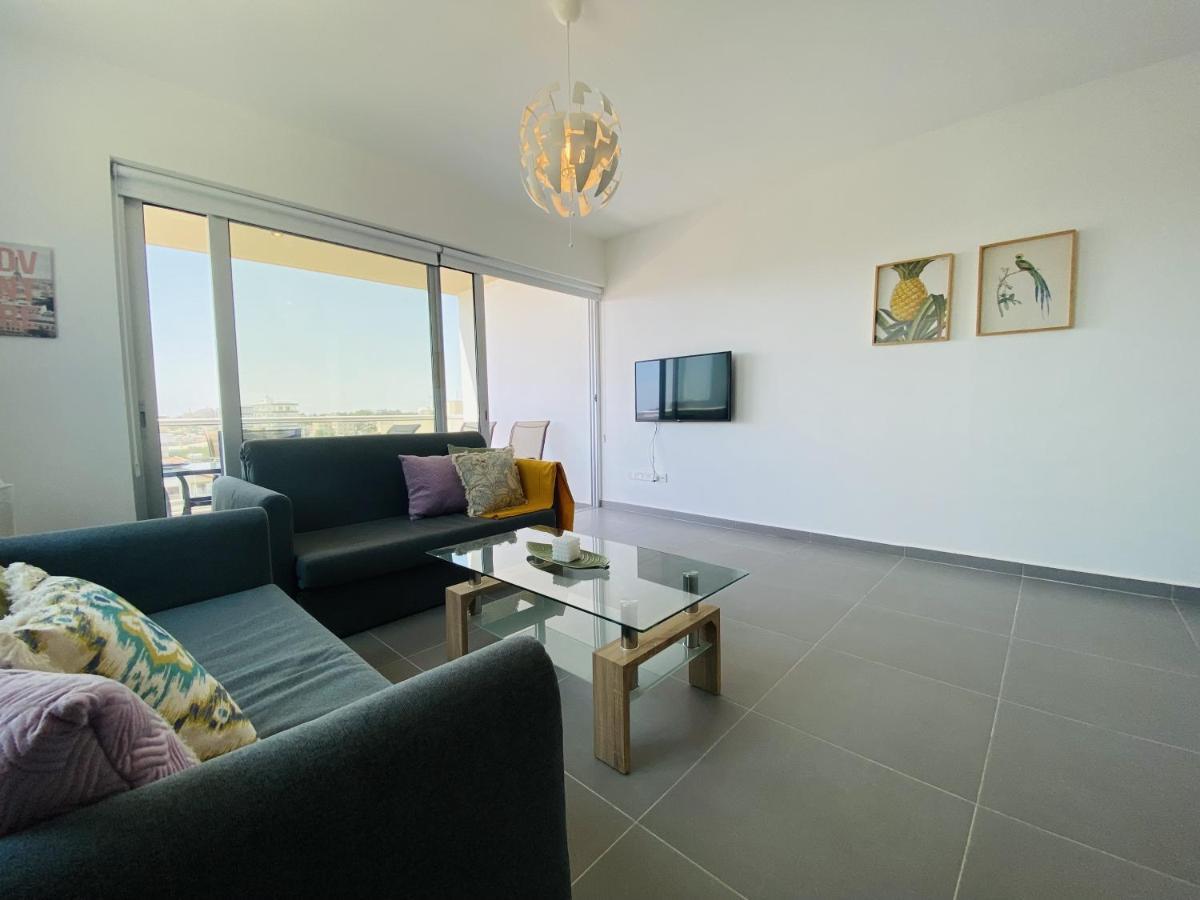 Silver Line 1-Bedroom Apartment In Ларнака Экстерьер фото