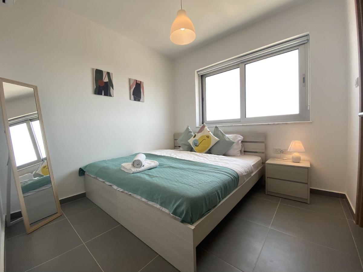 Silver Line 1-Bedroom Apartment In Ларнака Экстерьер фото