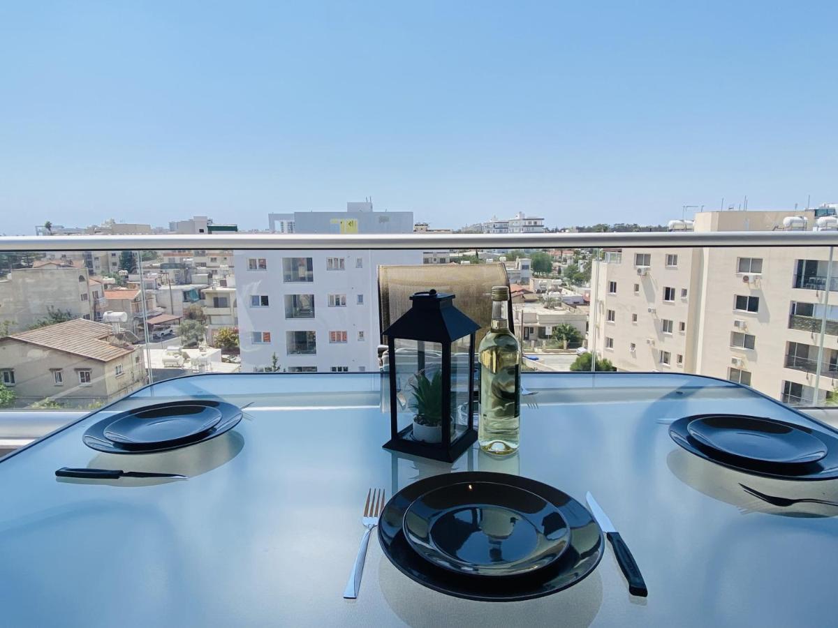 Silver Line 1-Bedroom Apartment In Ларнака Экстерьер фото